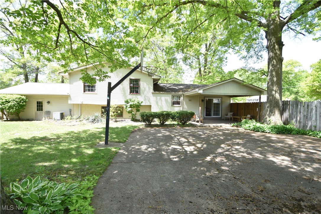 1751 Brockton Drive, Austintown, Ohio image 22