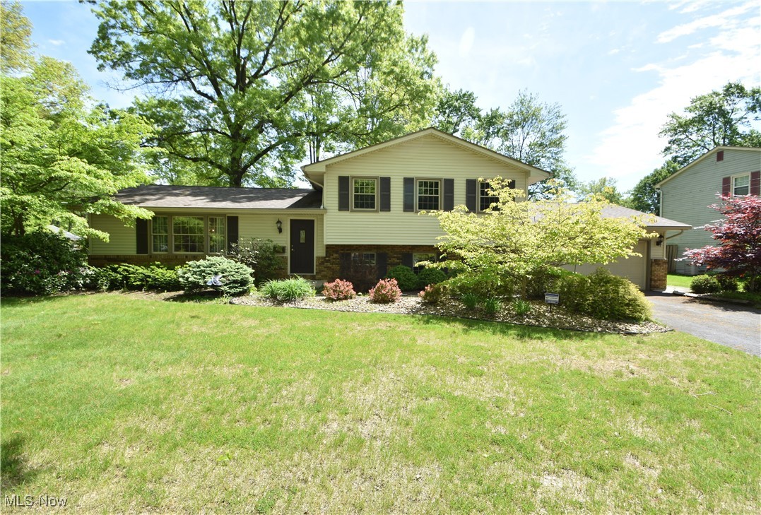 1751 Brockton Drive, Austintown, Ohio image 1