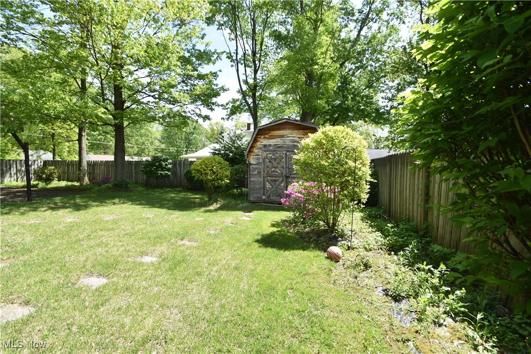 1751 Brockton Drive, Austintown, Ohio image 19