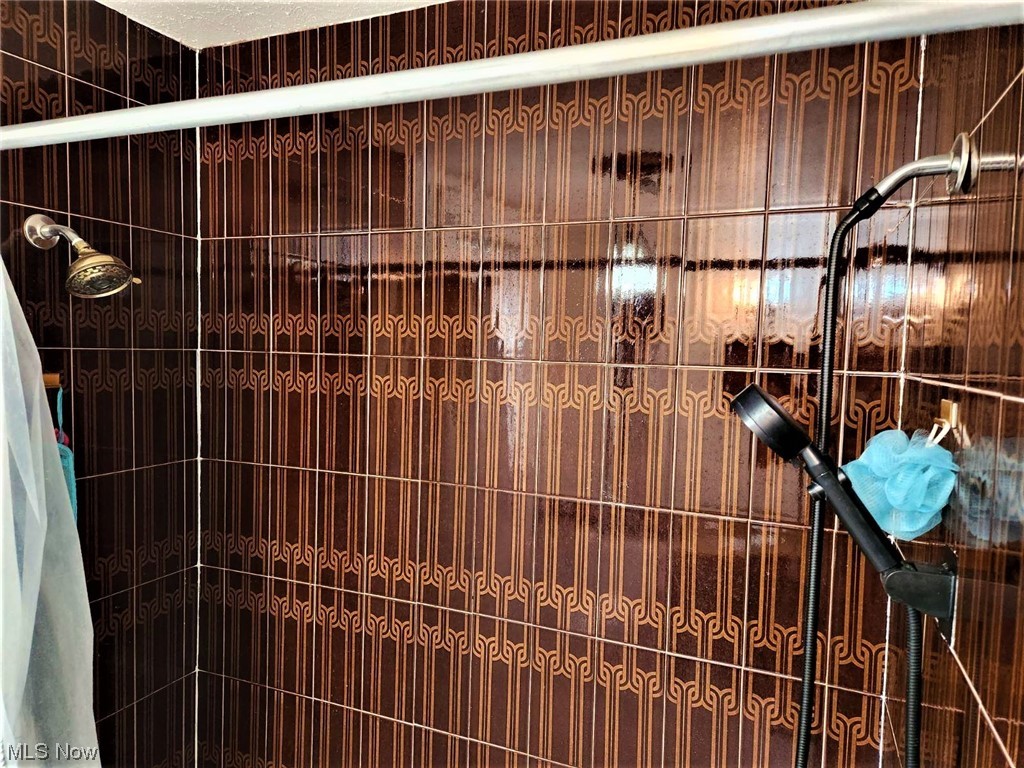 Hampshire Lane Condo - Residential