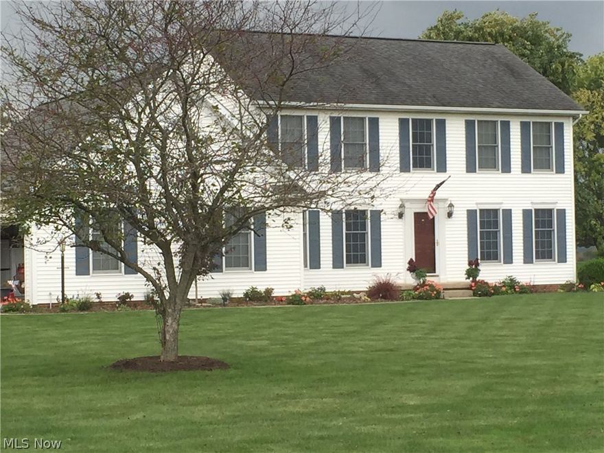 2 car attached garage and 2 car detached.