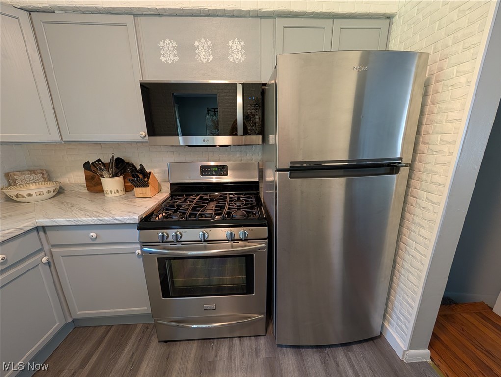 Parkway Estate #2 - Residential Lease