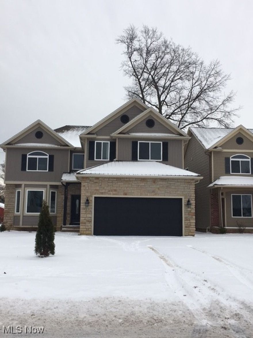 Beautiful New Construction home you will fall in love with.  Home features approximately 4,000 sqft of superior construction with 2x10/8 Rafters with 16" on center VS fabricated trusses.  Solid hardwood flooring, Vaulted ceilings, 4 bedrooms, 3 1/2 baths, den, office/computer room, dining room, family room featuring gas fireplace, gourmet kithen with 42" cabinets and quartz counters.  Media style finished basement wired for projection tv and thatre sound including an additional full bath.  Come check it out and see how you can make it yours.