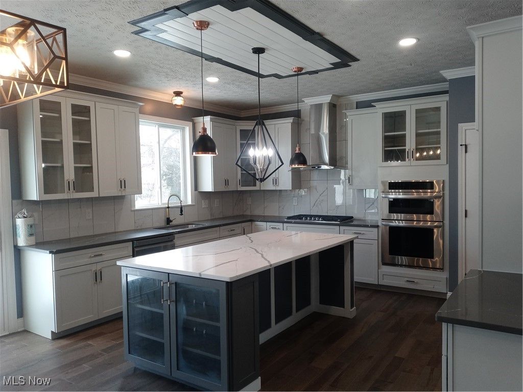 Photo of 487 Parkside Drive, Bay Village, OH 44140 (MLS # 5175611)