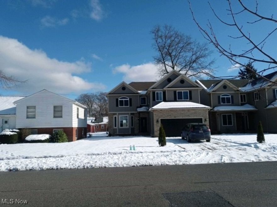 Beautiful New Construction home you will fall in love with.  Home features approximately 4,000 sqft of superior construction with 2x10/8 Rafters with 16" on center VS fabricated trusses.  Solid hardwood flooring, Vaulted ceilings, 4 bedrooms, 3 1/2 baths, den, office/computer room, dining room, family room featuring gas fireplace, gourmet kithen with 42" cabinets and quartz counters.  Media style finished basement wired for projection tv and thatre sound including an additional full bath.  Come check it out and see how you can make it yours.