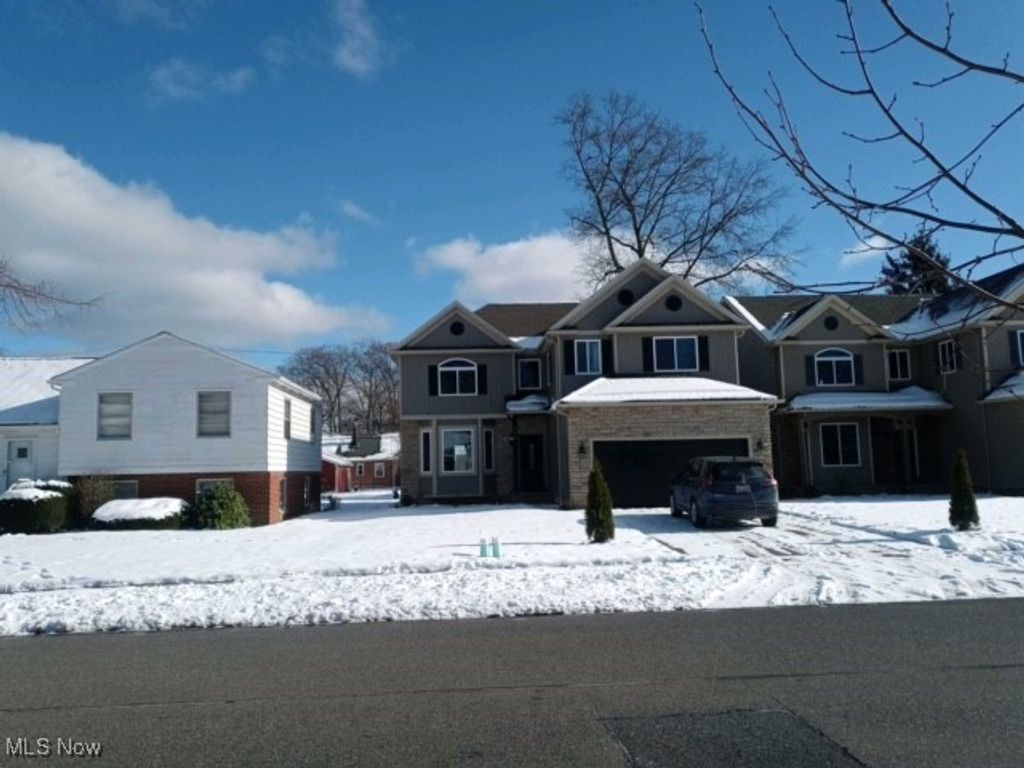 Photo of 487 Parkside Drive, Bay Village, OH 44140 (MLS # 5175611)