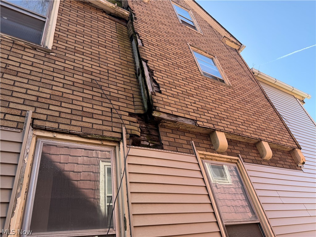 Schatzinger & Hawrtwicks - Residential Income