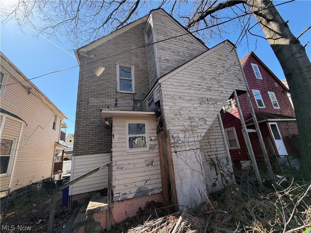 Schatzinger & Hawrtwicks - Residential Income