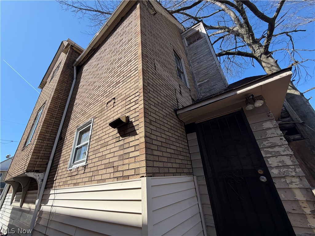 Schatzinger & Hawrtwicks - Residential Income