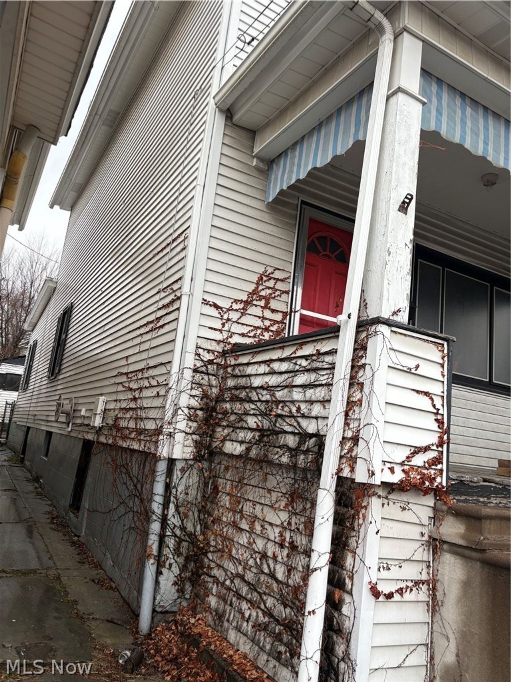 Photo of 911 May Street, East Liverpool, OH 43920 (MLS # 5191284)