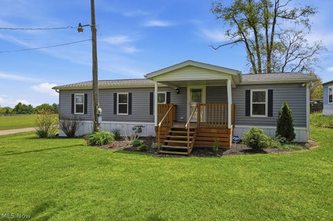 Photo for 11570 Millersburg Road SW