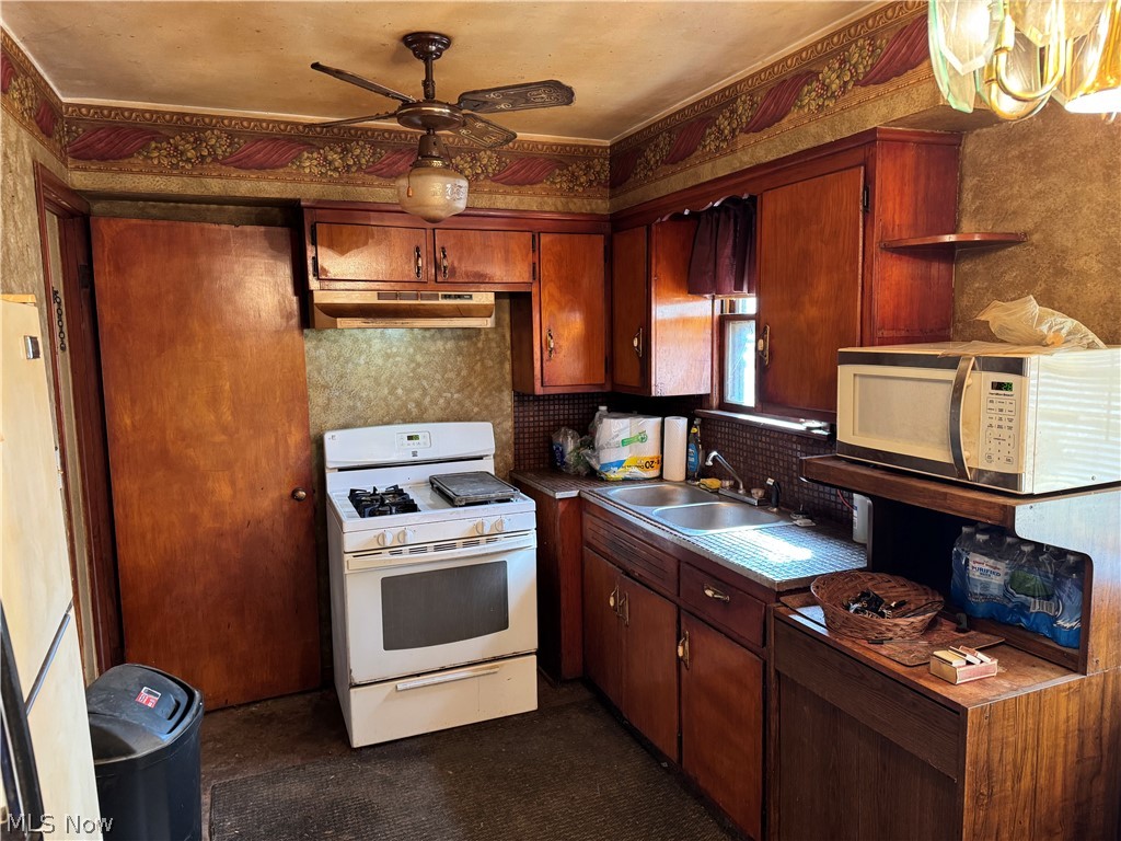 Howard Homes Sub - Residential