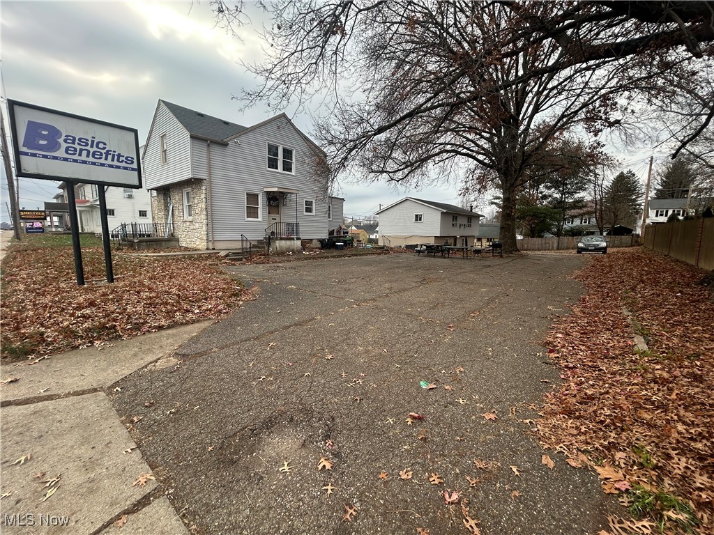 1921 Maple Avenue
