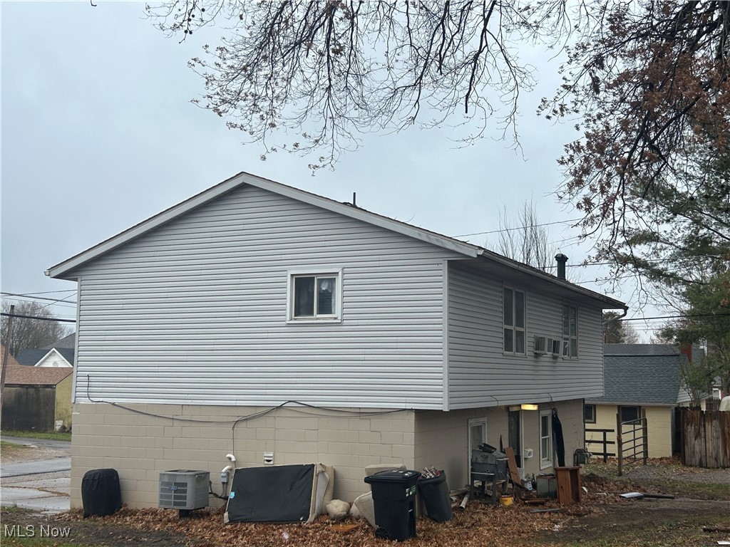 1921 Maple Avenue