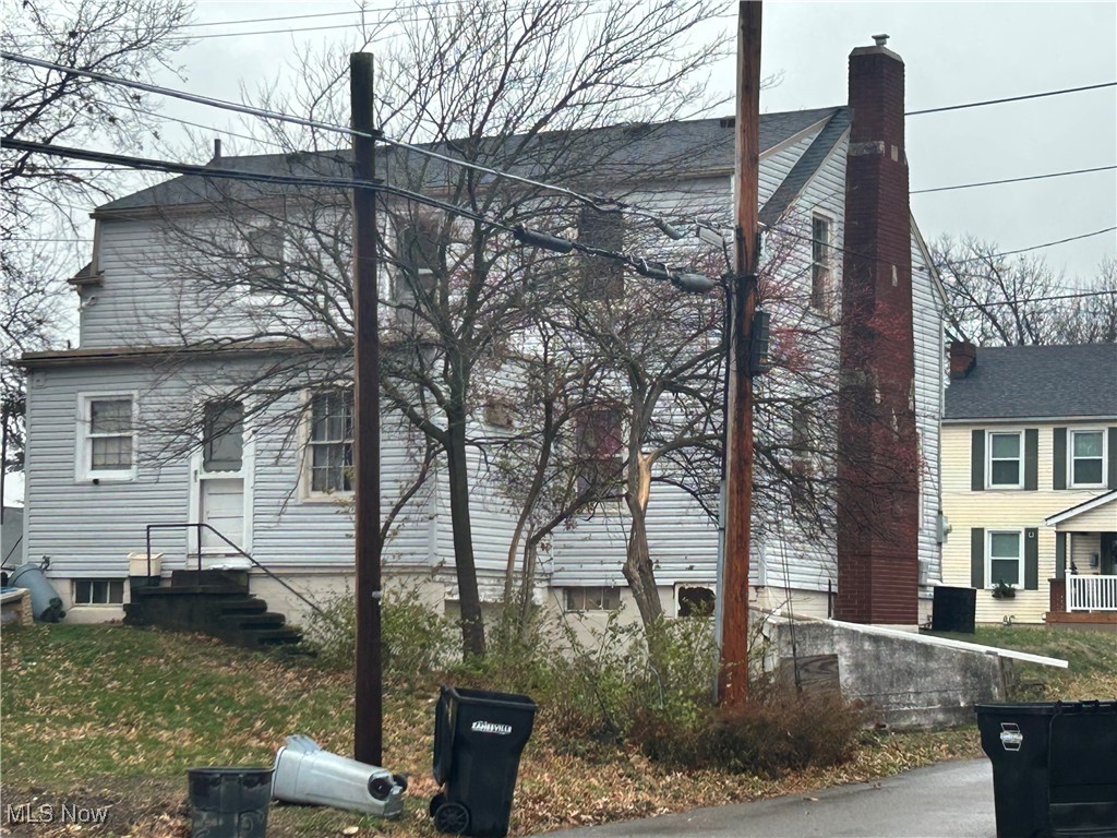 1921 Maple Avenue