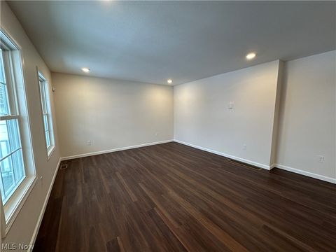 Tiny photo for 1210 Aberdeen Avenue, Youngstown, OH 44502 (MLS # 5190005)