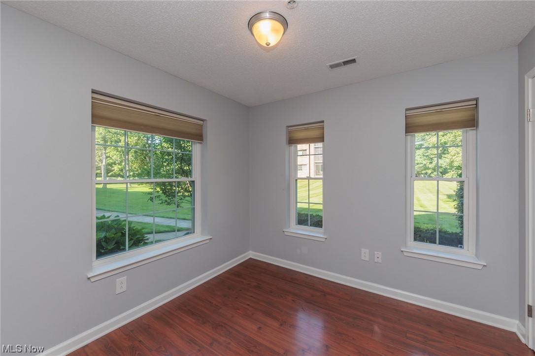 Fox Hollow At Woodhawk - Residential