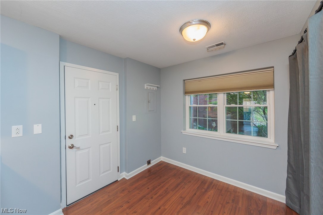 Fox Hollow At Woodhawk - Residential