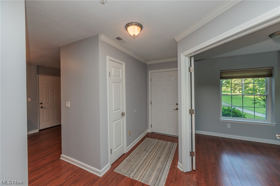 Fox Hollow At Woodhawk - Residential