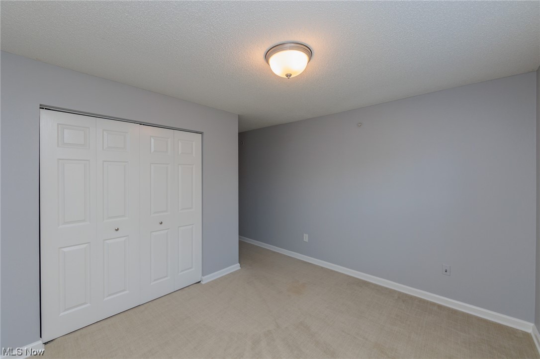 Fox Hollow At Woodhawk - Residential