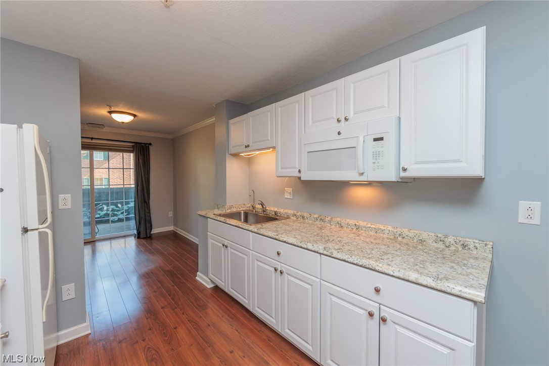 Fox Hollow At Woodhawk - Residential