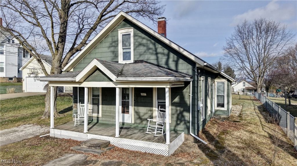 Photo of 807 W Maple Street, Wilmot, OH 44689 (MLS # 5182081)