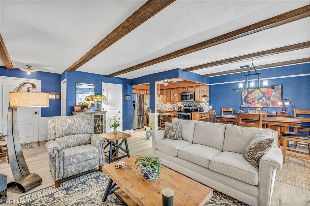 Meridian Condo - Residential