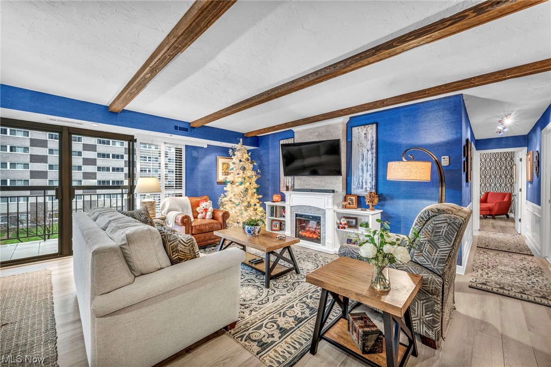 Meridian Condo - Residential