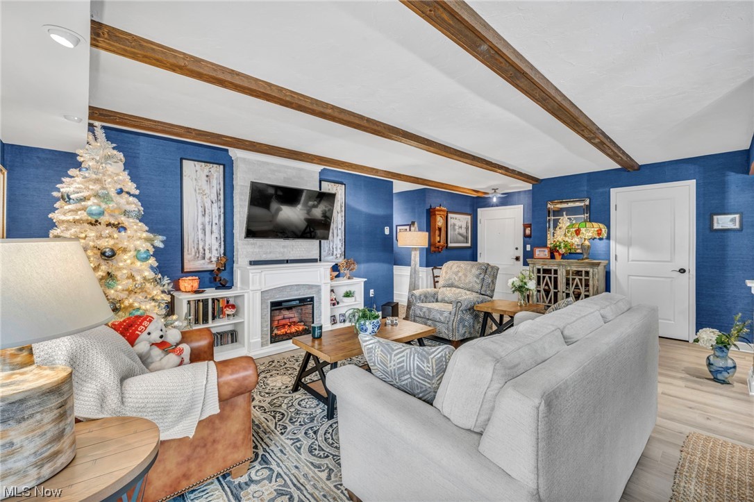 Meridian Condo - Residential