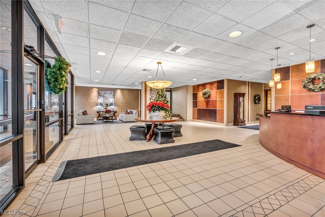 Meridian Condo - Residential