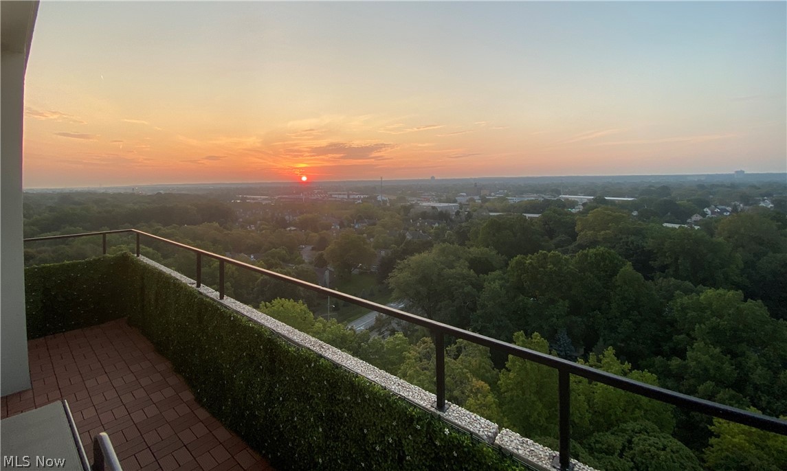 Bratenahl - Residential