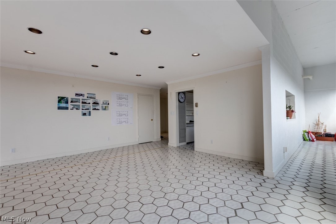 Bratenahl - Residential