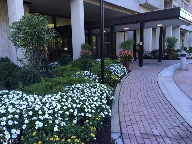 Bratenahl - Residential