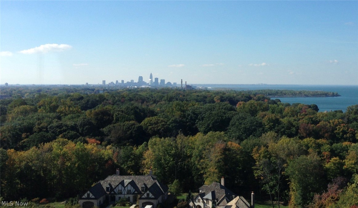 Bratenahl - Residential