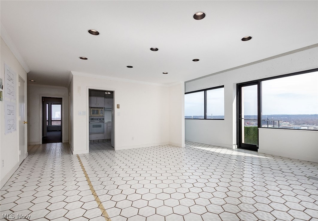 Bratenahl - Residential