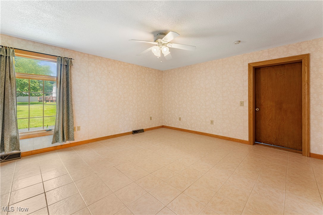 218 Bonnett Street, North Canton, Ohio image 16