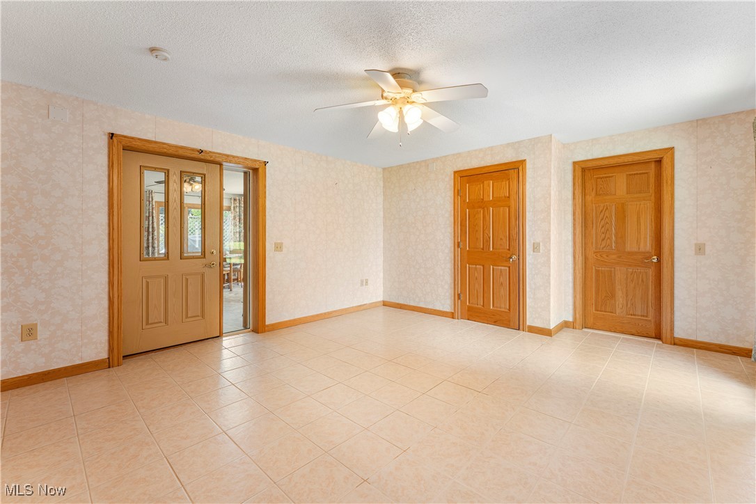 218 Bonnett Street, North Canton, Ohio image 17