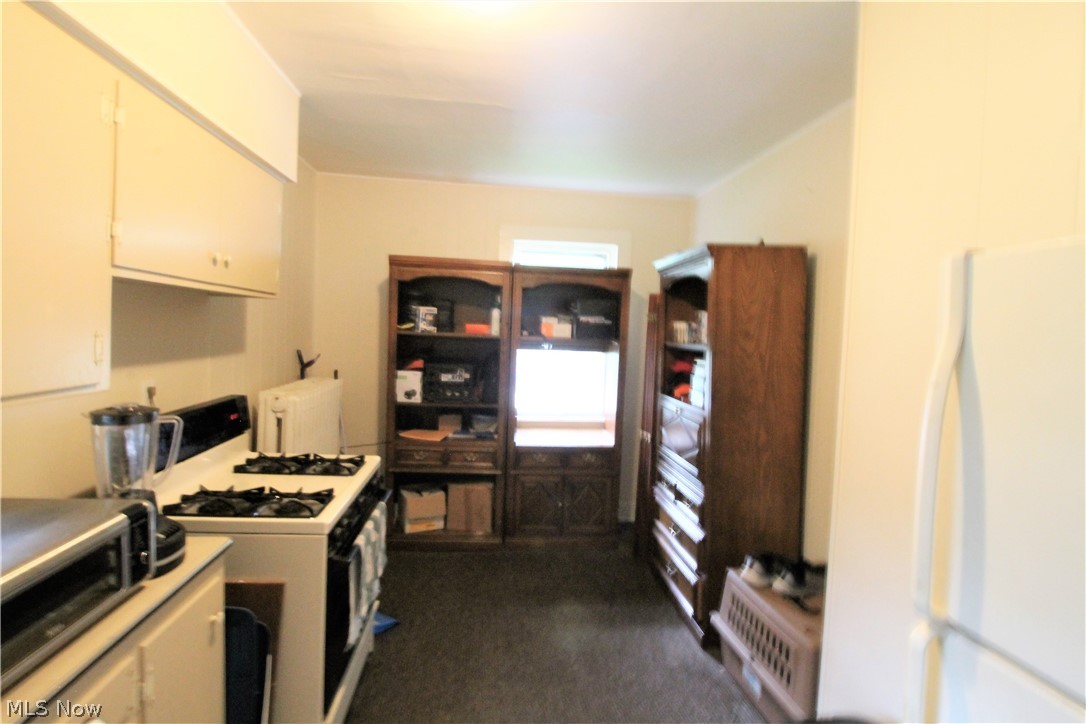 Poland Village - Residential Income