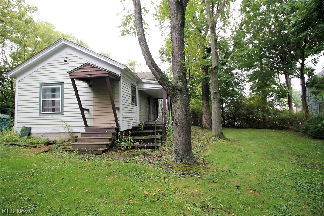 Poland Village - Residential Income