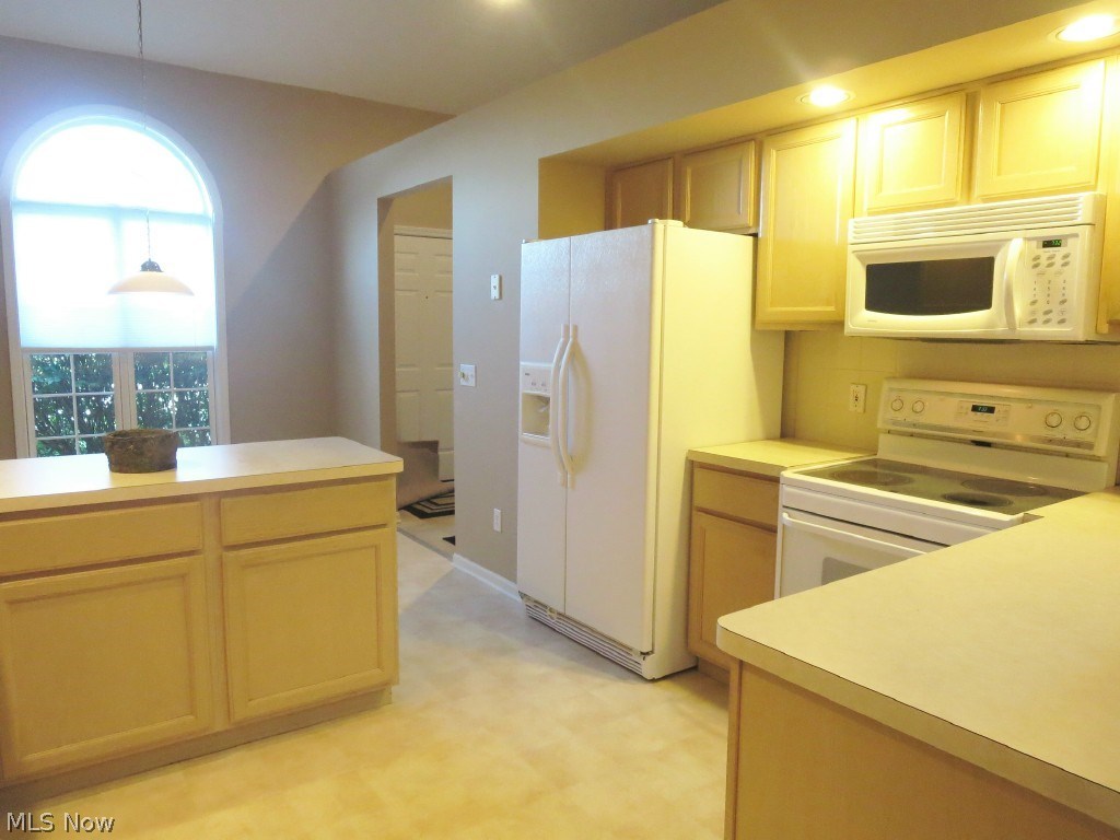 Aurora Condo Ph 03 - Residential