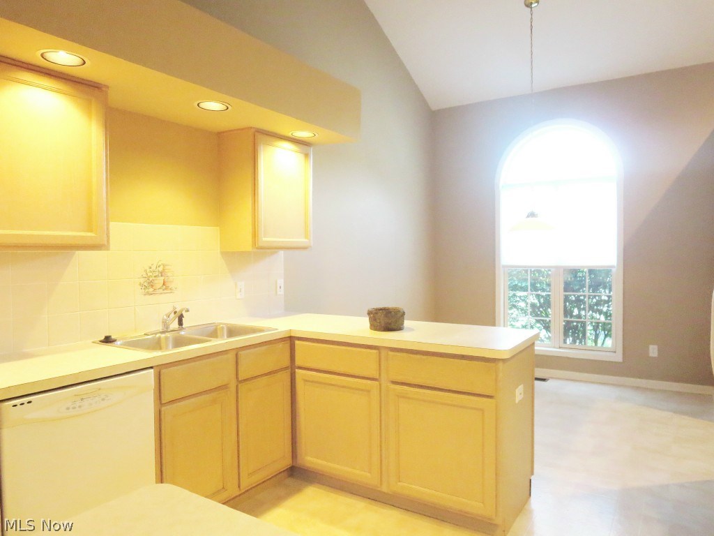 Aurora Condo Ph 03 - Residential