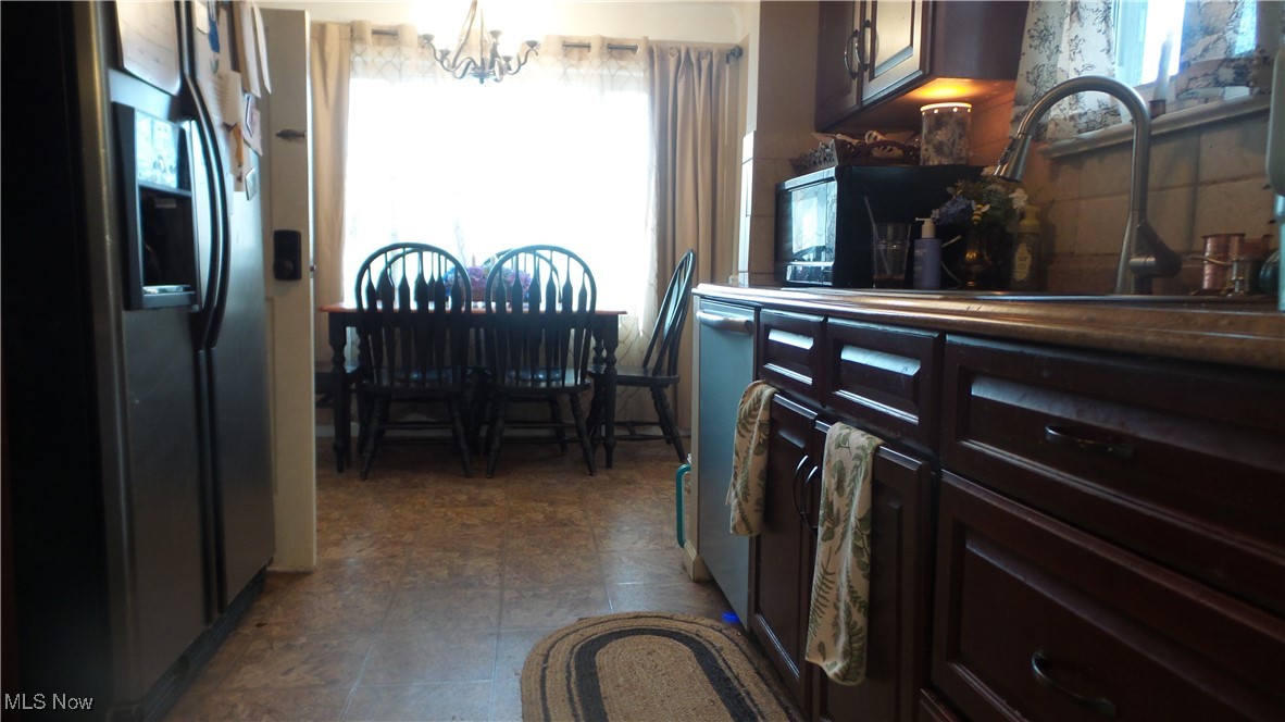 8117 Ivandale Drive, Parma, Ohio image 3
