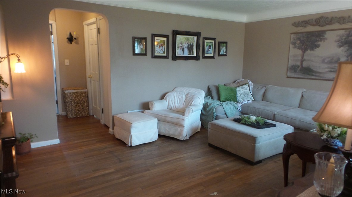 8117 Ivandale Drive, Parma, Ohio image 7