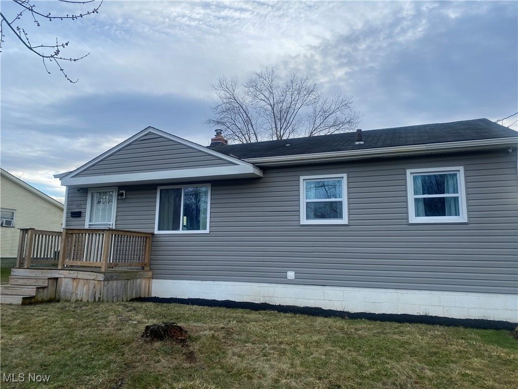 Photo of 146 Greeley ln Ln, Youngstown, OH 44405 (MLS # 5180356)