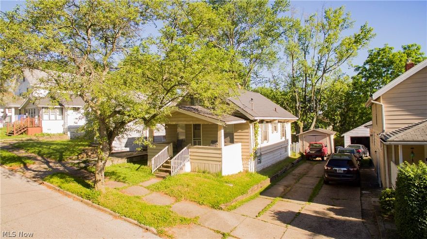 Motivated Seller! Excellent property for your first home, or to add to your investment portfolio. Home is move in ready as is, but could use some updating throughout.