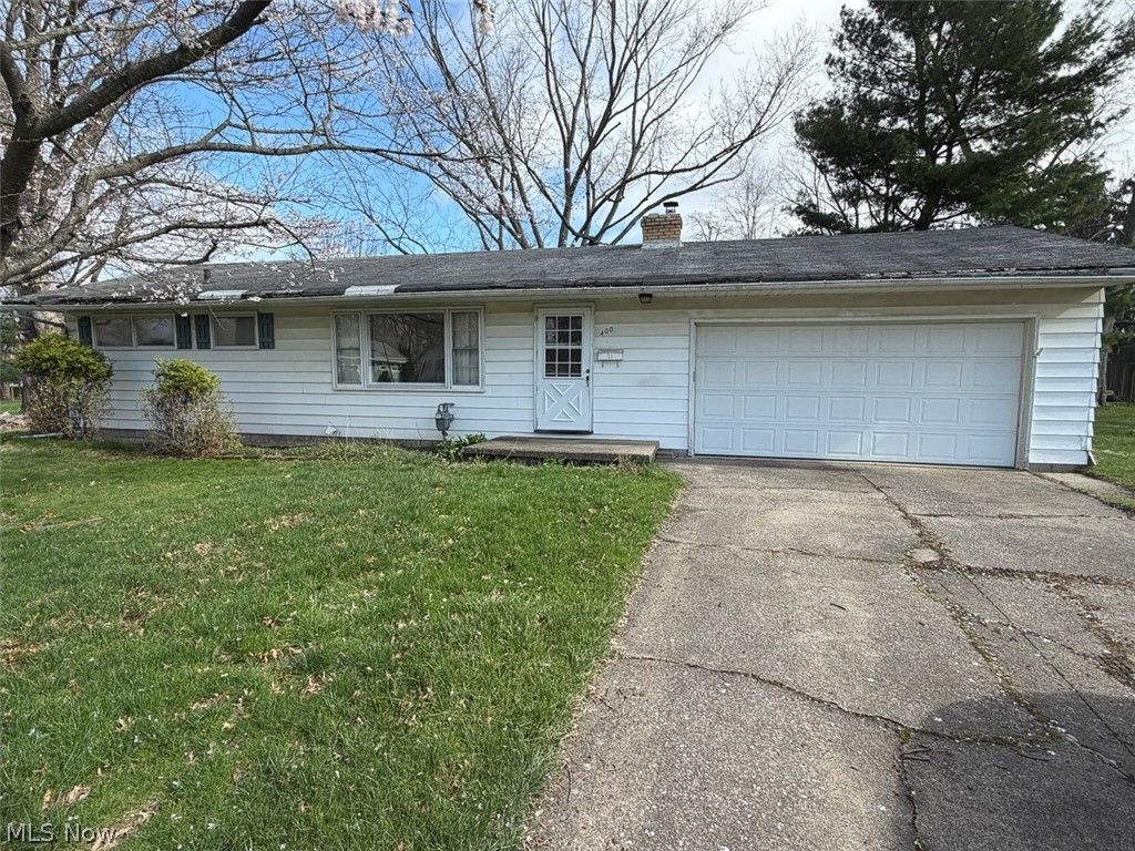 Photo of 400 Orchard Lane, Medina, OH 44256 (MLS # 5203709)