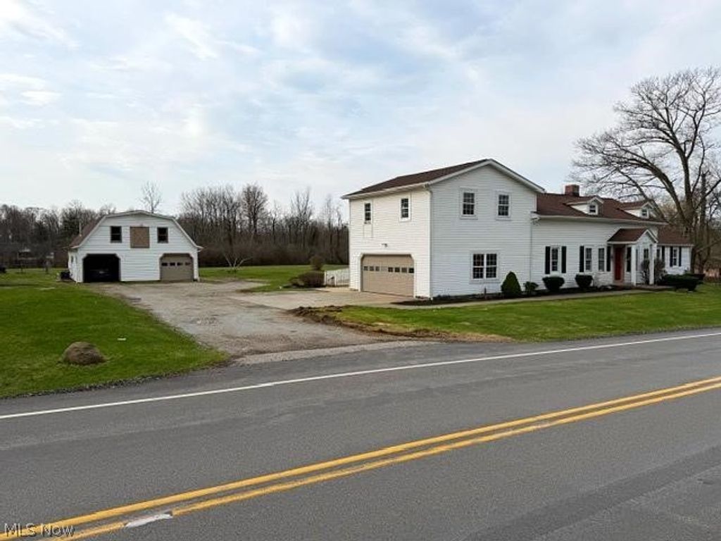 Photo of 10831 Wilson Mills Road, Chardon, OH 44024 (MLS # 5184857)