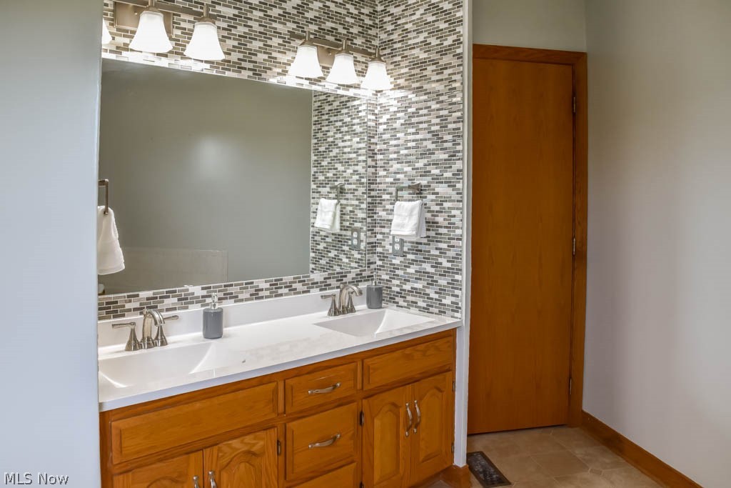 Deb San Nic Acres - Residential