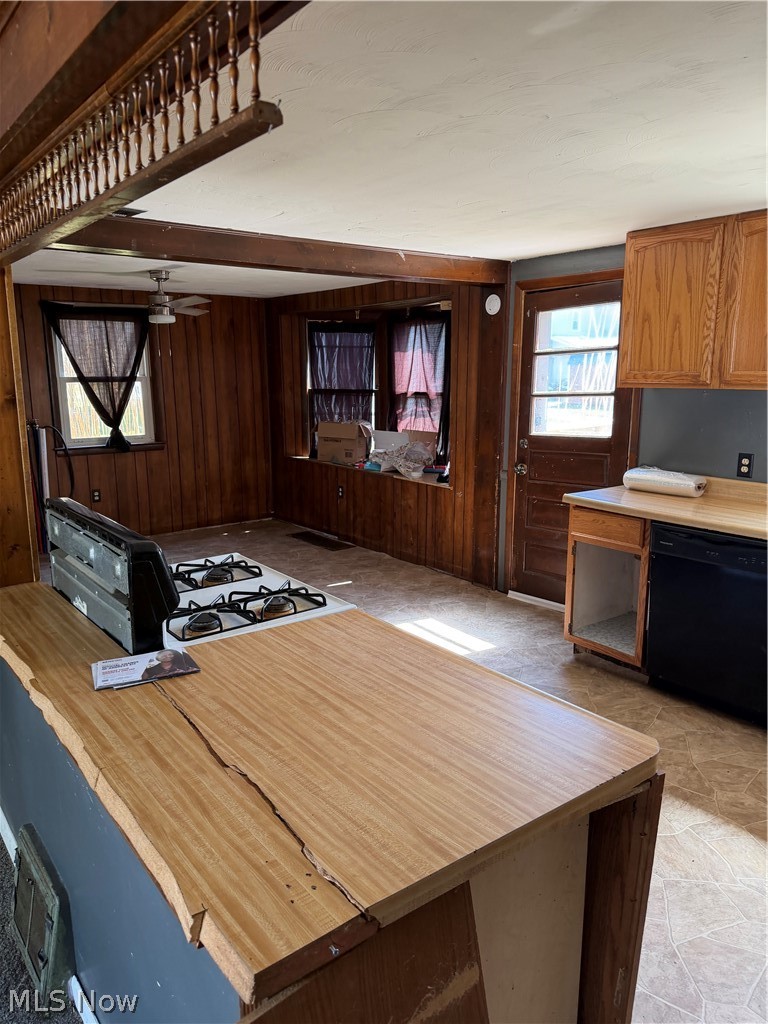 Village/Navarre - Residential