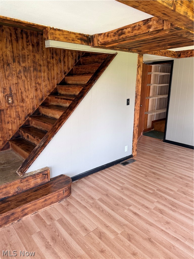 Village/Navarre - Residential